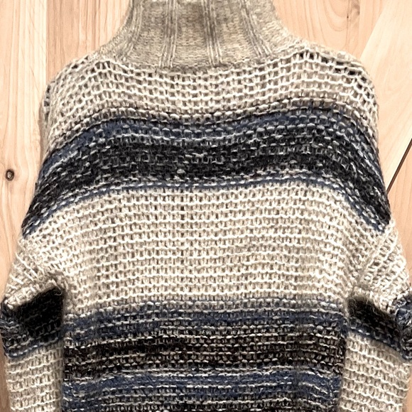 BCBGMaxAzria Cerulean Striped Mohair Tunic - Picture 14 of 16